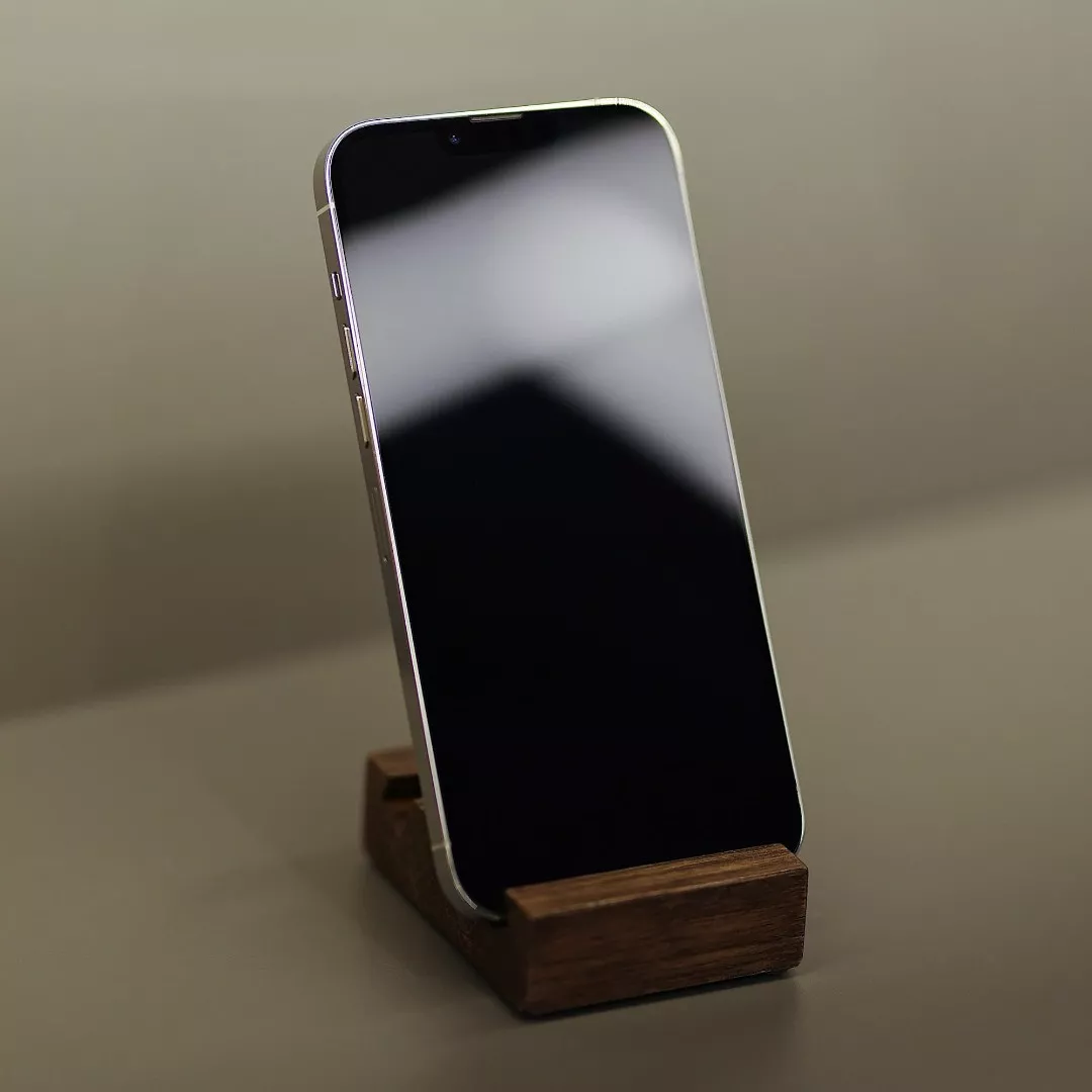 Apple iPhone 13 Pro シルバー 512GB 本体 Смартфон Apple iPhone 13 Pro 256GB Silver (MLVF3) Б/У — купити в